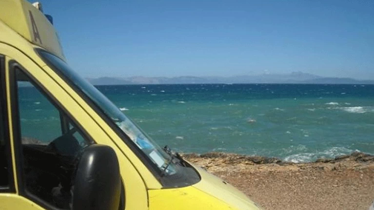 Ποδηλάτες της ΕΛ.ΑΣ. έσωσαν Ισπανίδα από πνιγμό στην Κέρκυρα