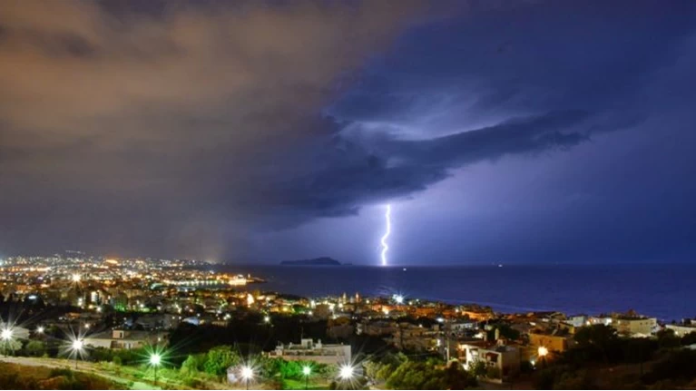 χανιά κεραυνός