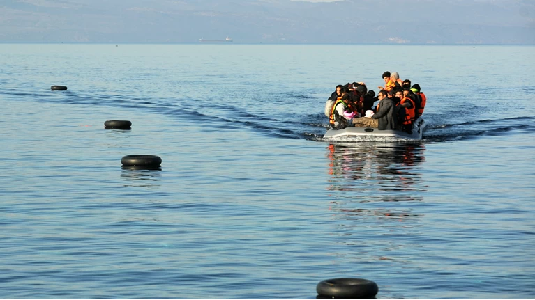 λέμβοι μετανάστες