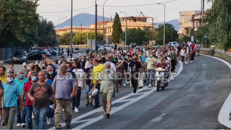 Διαμαρτυρία Καμένα Βούρλα