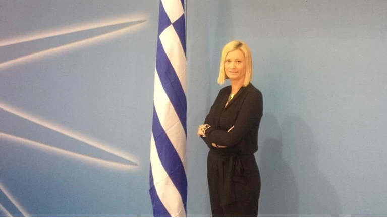 Ραχήλ μακρή