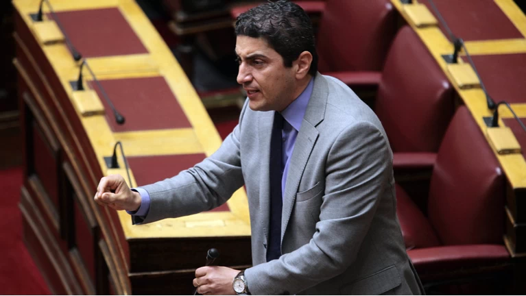 Αυγενάκης: Σε 24 από 7 αυξήθηκαν μετακλητοί & σύμβουλοι του Μουζάλα