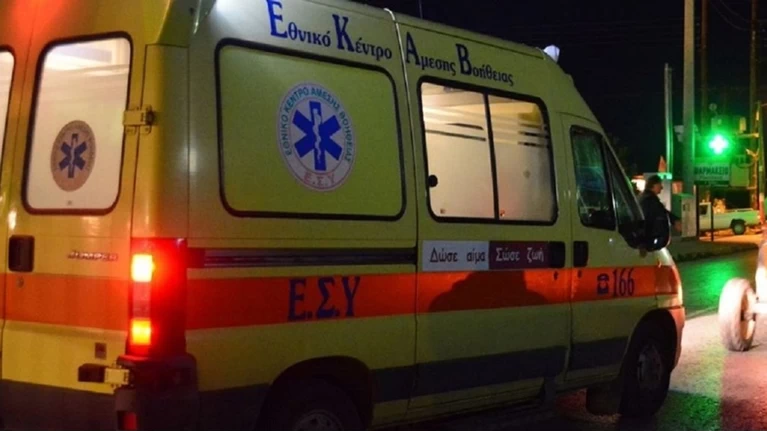 Κάλεσαν το ΕΚΑΒ τα ξημερώματα για πόνο... στο νύχι